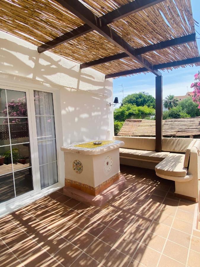 Robles En Playa Den Bossa Con Piscina Privada Casa de férias